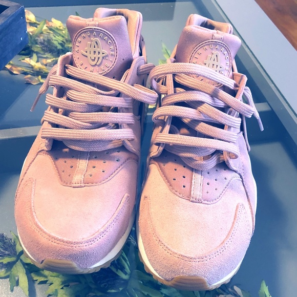 Nike Huarache - Rose Pink size 9 - Picture 1 of 5